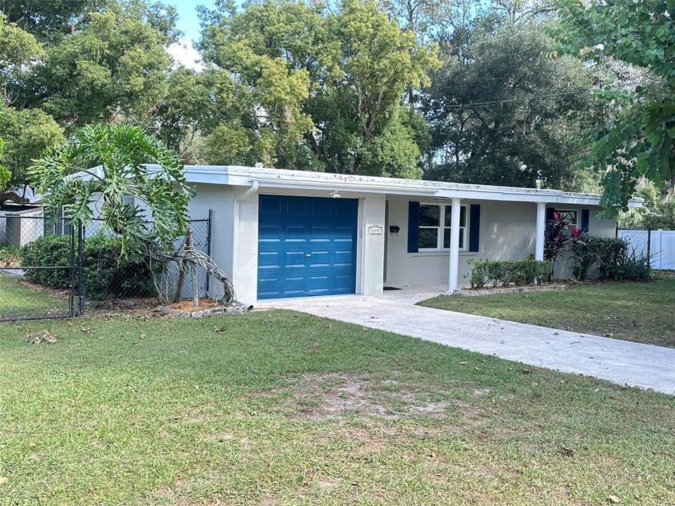 For Rent: $1,900 (3 beds, 1 baths, 1000 Square Feet)