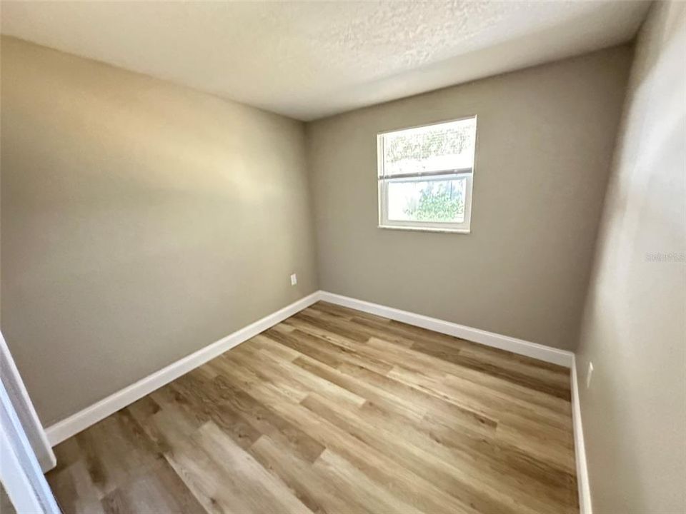 For Rent: $1,900 (3 beds, 1 baths, 1000 Square Feet)