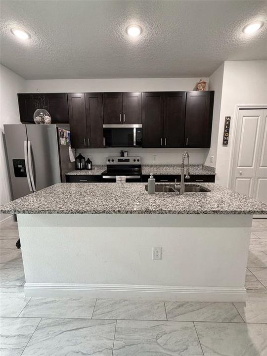 For Sale: $265,000 (4 beds, 2 baths, 1580 Square Feet)
