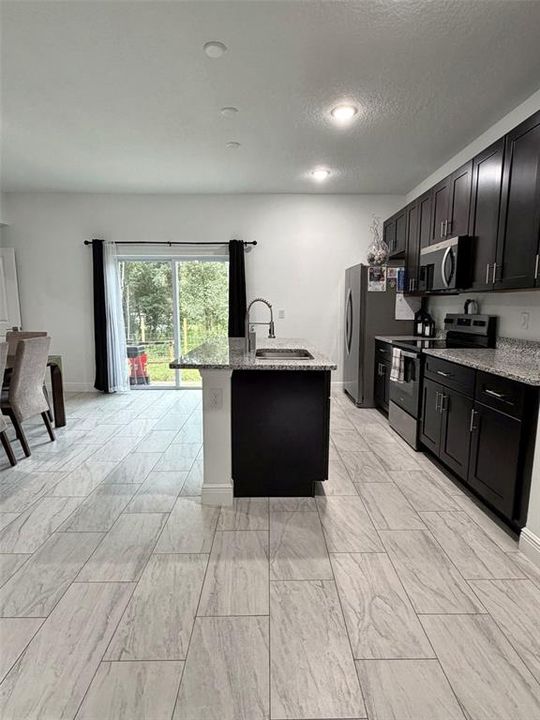 For Sale: $265,000 (4 beds, 2 baths, 1580 Square Feet)