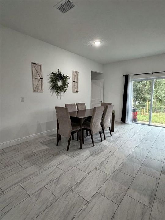 For Sale: $265,000 (4 beds, 2 baths, 1580 Square Feet)
