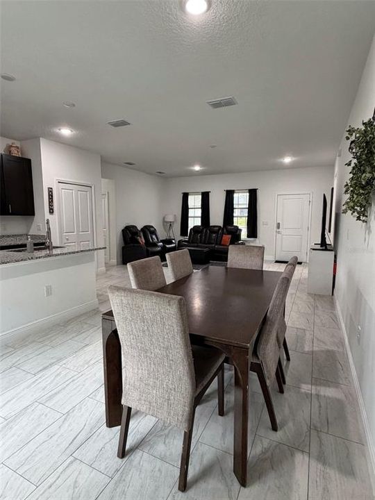 For Sale: $265,000 (4 beds, 2 baths, 1580 Square Feet)