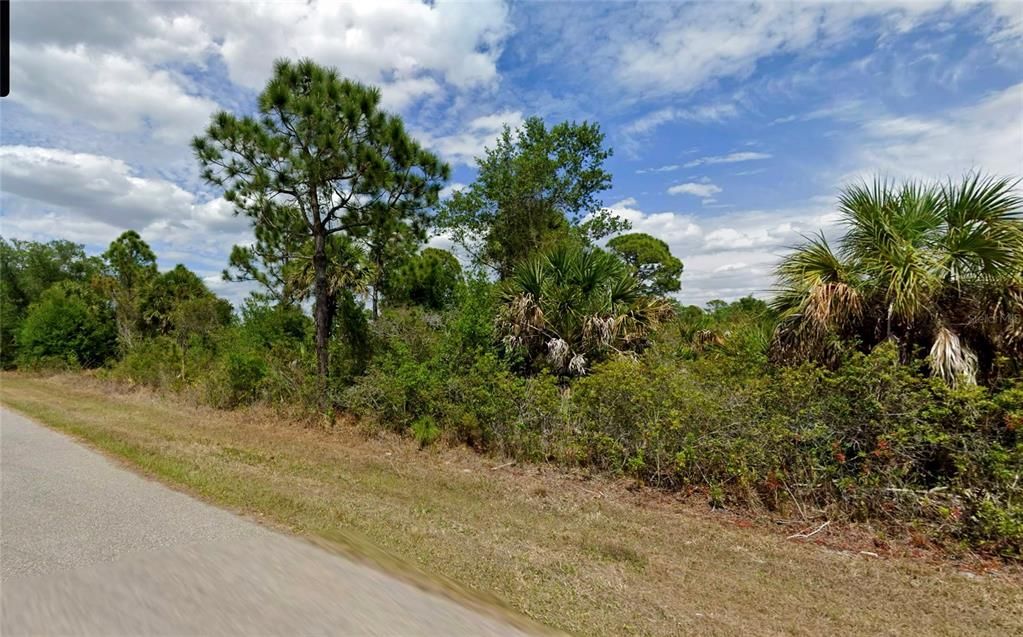 En Venta: $17,990 (0.23 acres)