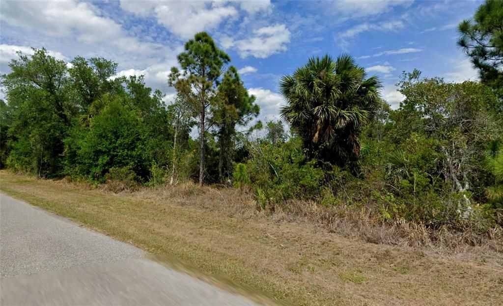 En Venta: $17,990 (0.23 acres)
