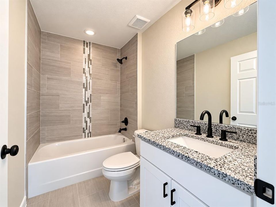 For Sale: $252,900 (3 beds, 2 baths, 1380 Square Feet)