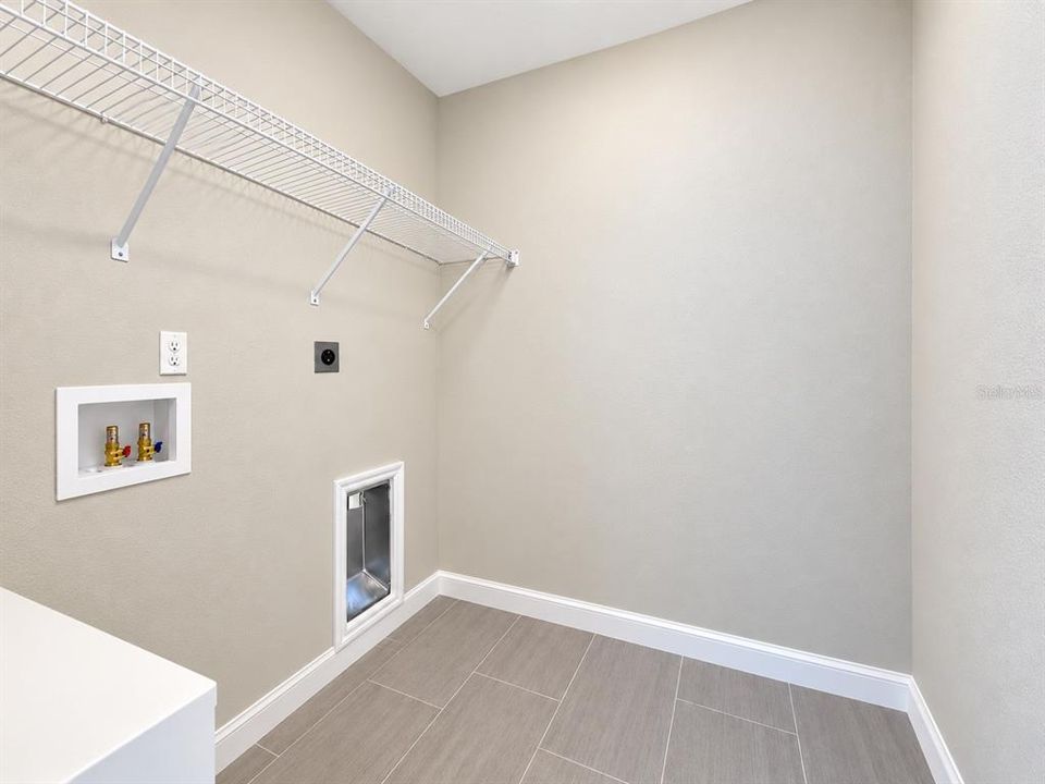 For Sale: $252,900 (3 beds, 2 baths, 1380 Square Feet)