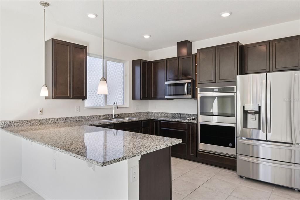 For Sale: $480,000 (4 beds, 3 baths, 2375 Square Feet)