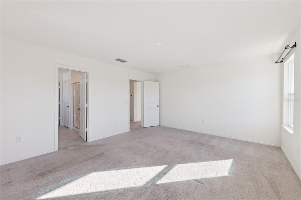 For Sale: $480,000 (4 beds, 3 baths, 2375 Square Feet)