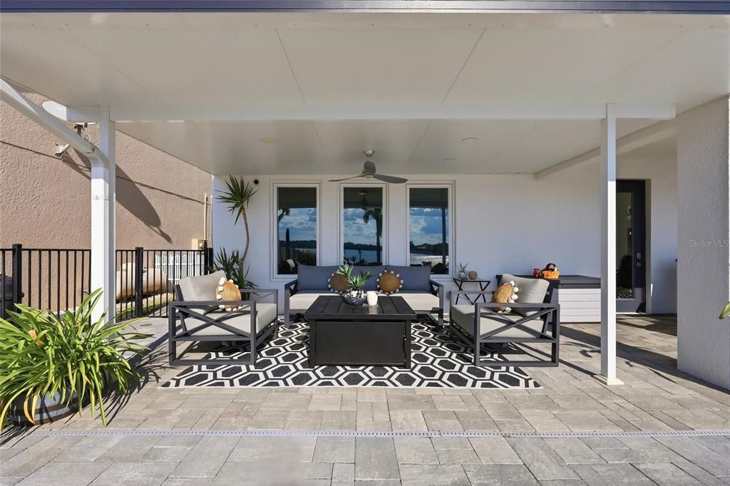 For Sale: $1,250,000 (5 beds, 4 baths, 3483 Square Feet)