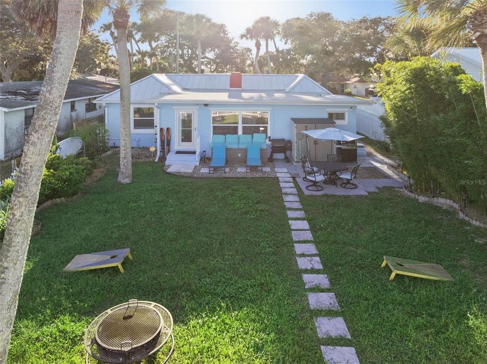 For Sale: $975,000 (2 beds, 1 baths, 1340 Square Feet)