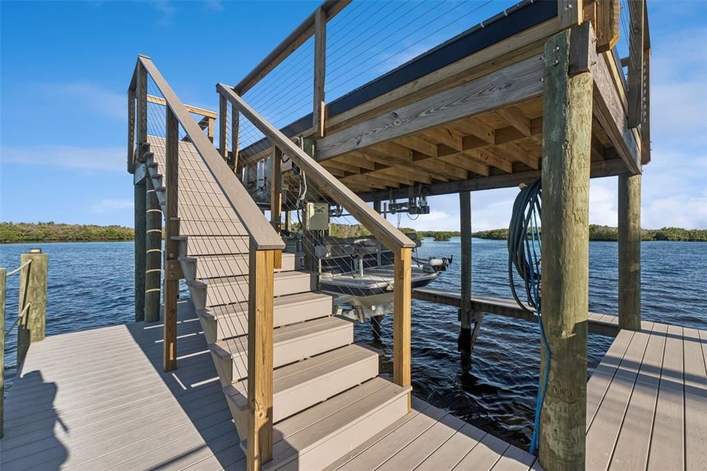 For Sale: $975,000 (2 beds, 1 baths, 1340 Square Feet)