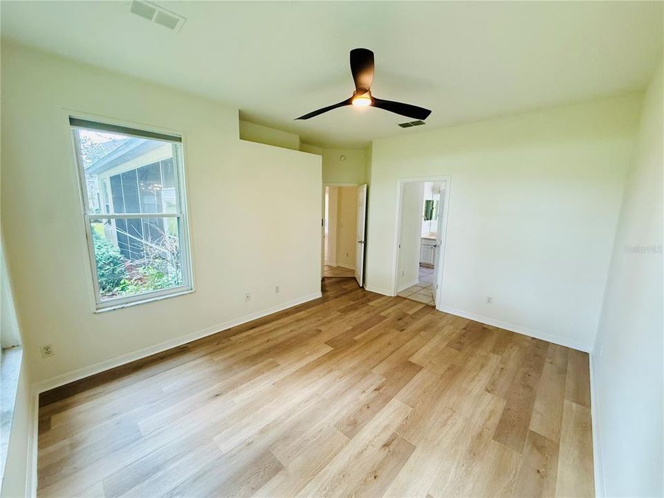 For Sale: $420,000 (3 beds, 2 baths, 1835 Square Feet)