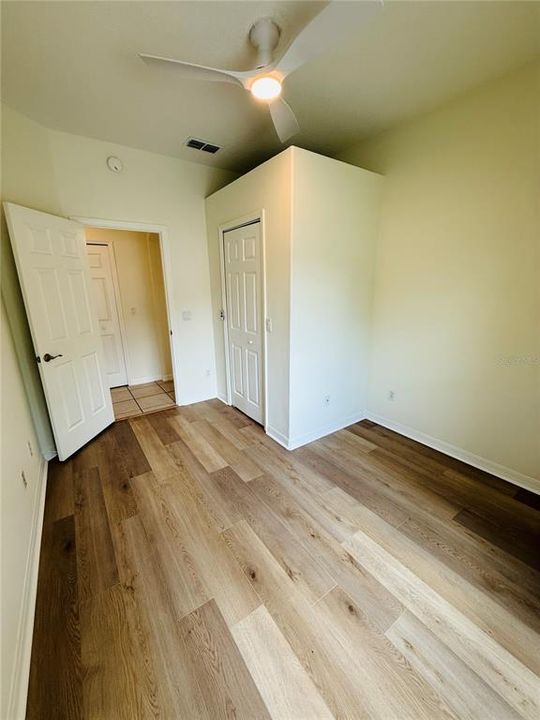 For Sale: $420,000 (3 beds, 2 baths, 1835 Square Feet)