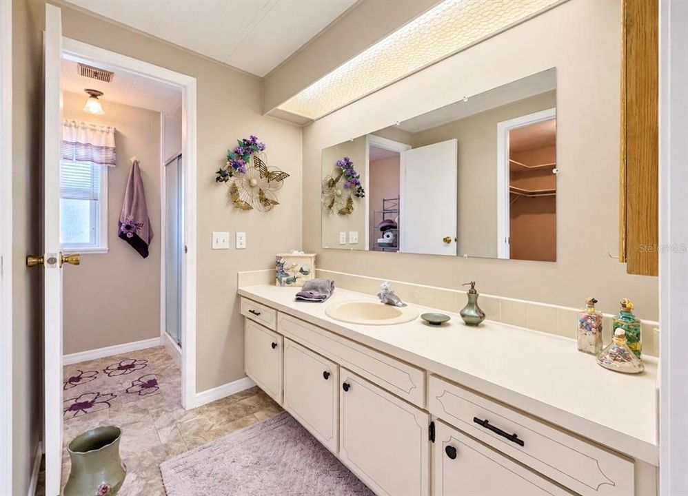 For Sale: $164,900 (2 beds, 2 baths, 1020 Square Feet)