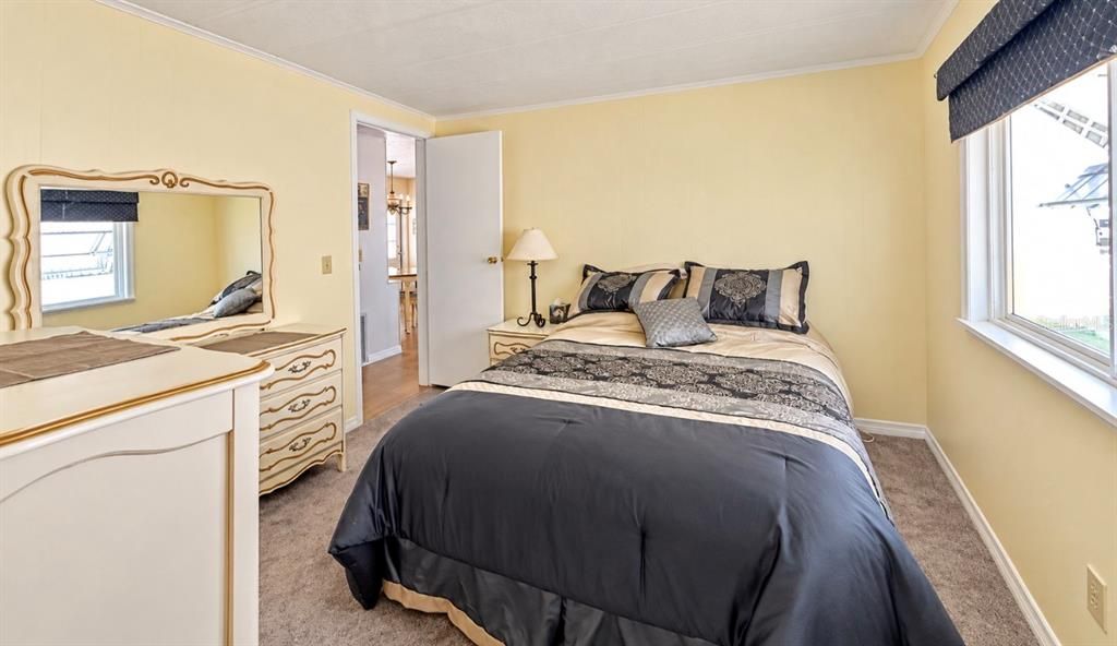 For Sale: $164,900 (2 beds, 2 baths, 1020 Square Feet)