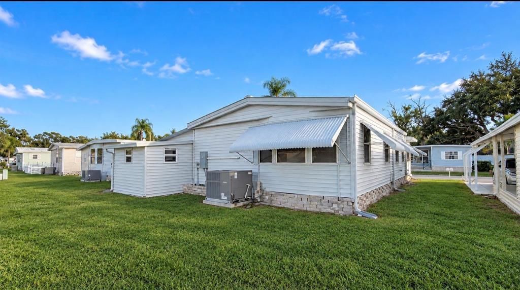 For Sale: $124,900 (2 beds, 2 baths, 960 Square Feet)