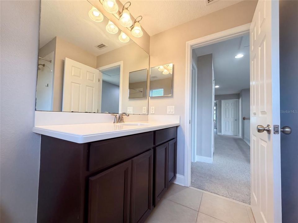 For Sale: $585,000 (5 beds, 4 baths, 3892 Square Feet)