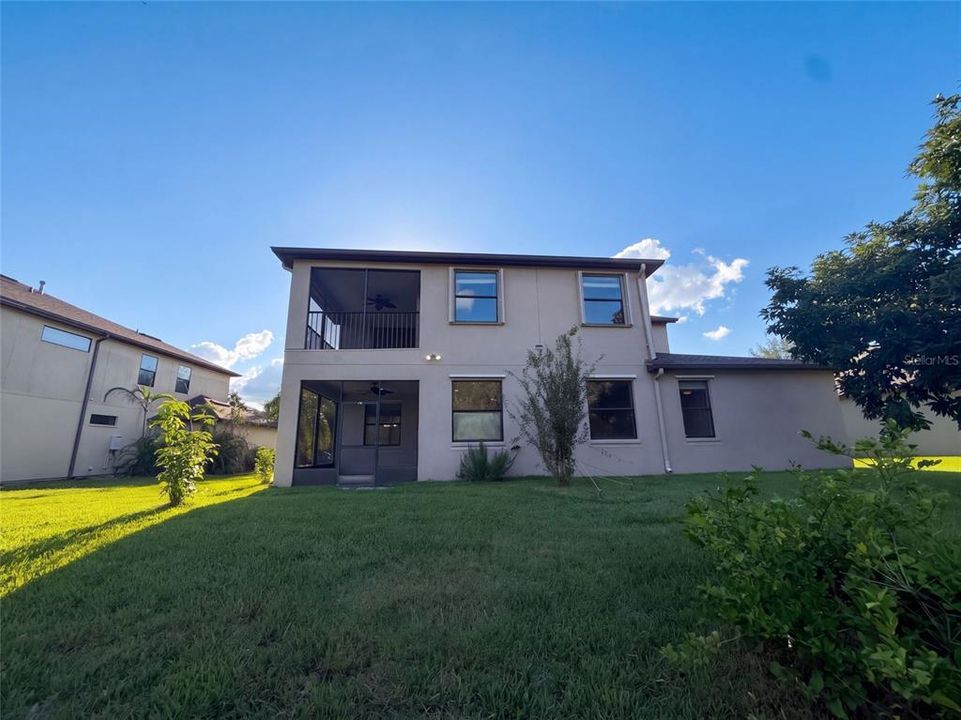 For Sale: $585,000 (5 beds, 4 baths, 3892 Square Feet)