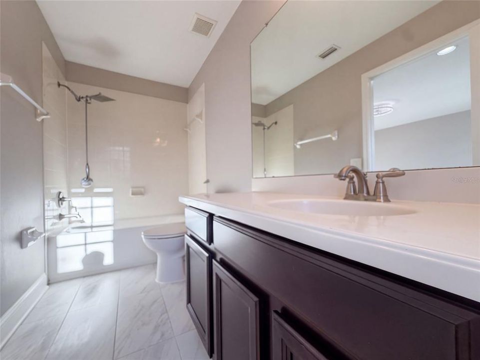 For Sale: $585,000 (5 beds, 4 baths, 3892 Square Feet)