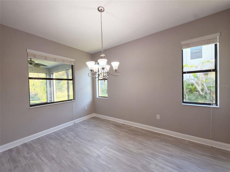 For Sale: $585,000 (5 beds, 4 baths, 3892 Square Feet)