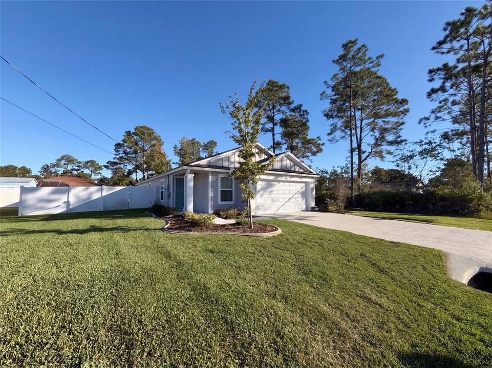 For Sale: $322,000 (3 beds, 2 baths, 1655 Square Feet)