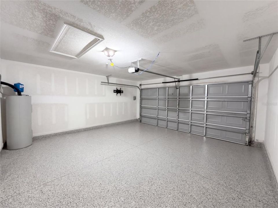 For Sale: $322,000 (3 beds, 2 baths, 1655 Square Feet)