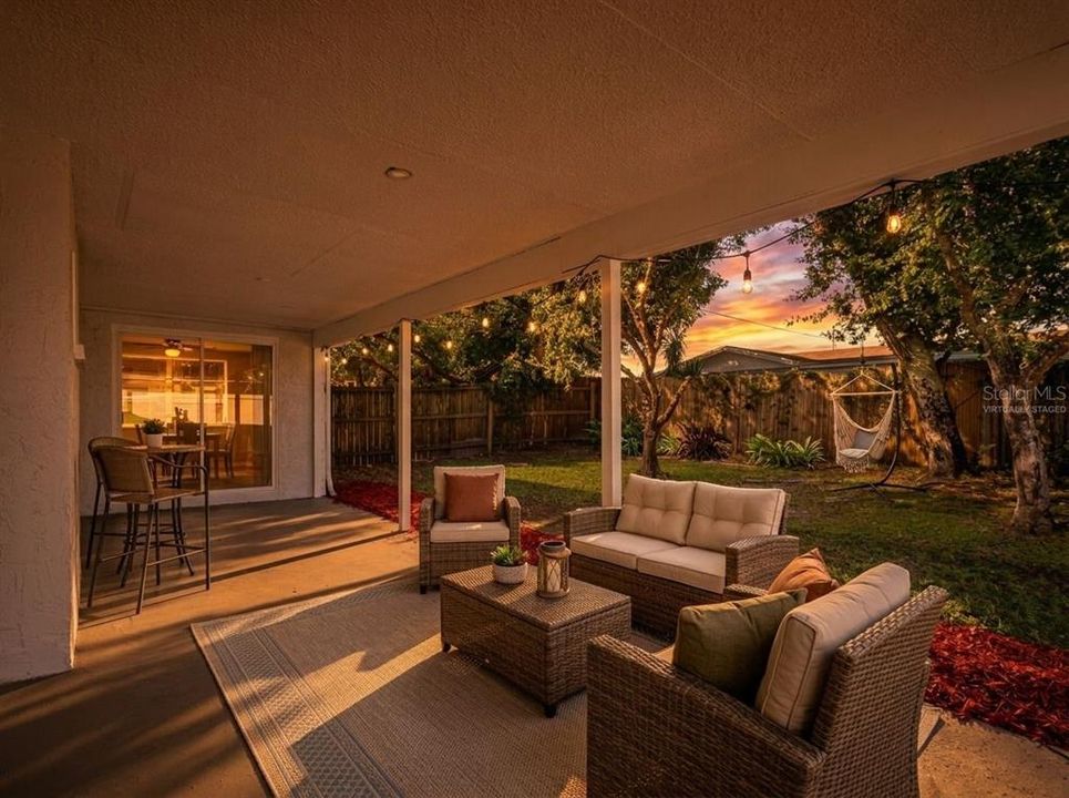 For Rent: $1,695 (3 beds, 2 baths, 986 Square Feet)