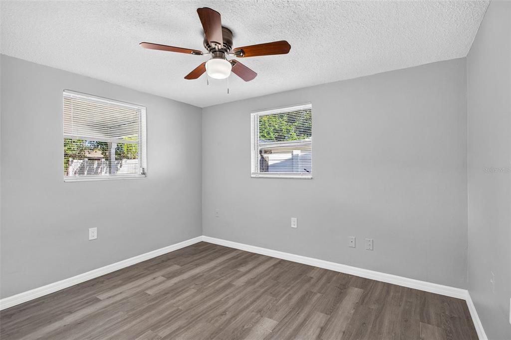 For Rent: $1,695 (3 beds, 2 baths, 986 Square Feet)