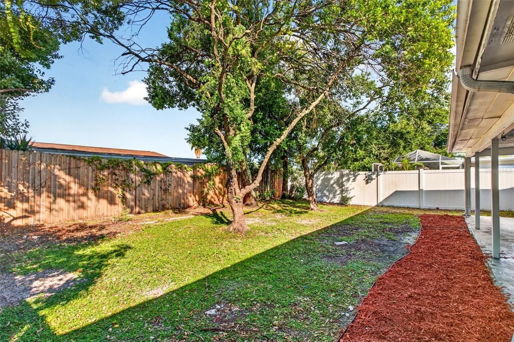 For Rent: $1,695 (3 beds, 2 baths, 986 Square Feet)