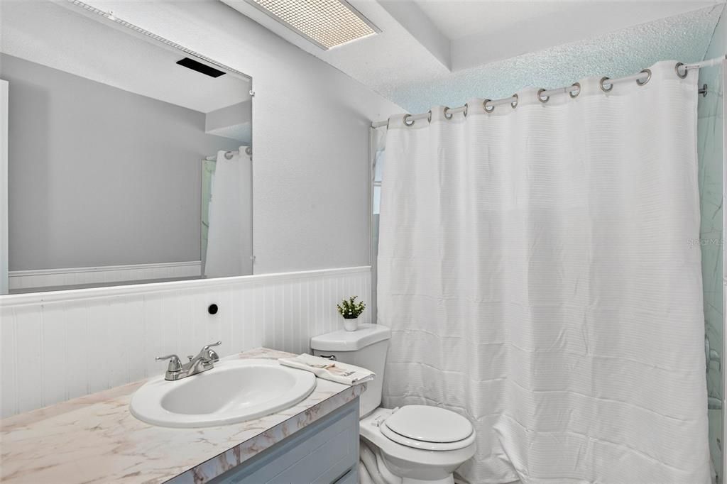 For Rent: $1,695 (3 beds, 2 baths, 986 Square Feet)