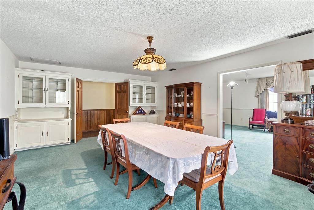 For Sale: $359,900 (3 beds, 2 baths, 3266 Square Feet)