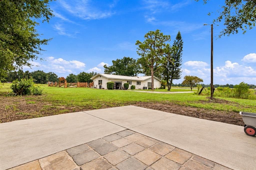 For Sale: $359,900 (3 beds, 2 baths, 3266 Square Feet)