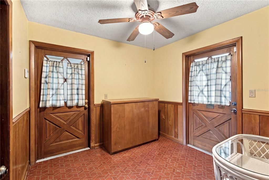 For Sale: $359,900 (3 beds, 2 baths, 3266 Square Feet)
