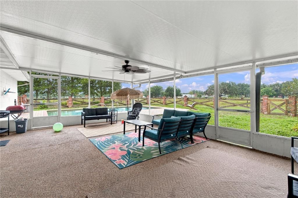For Sale: $359,900 (3 beds, 2 baths, 3266 Square Feet)