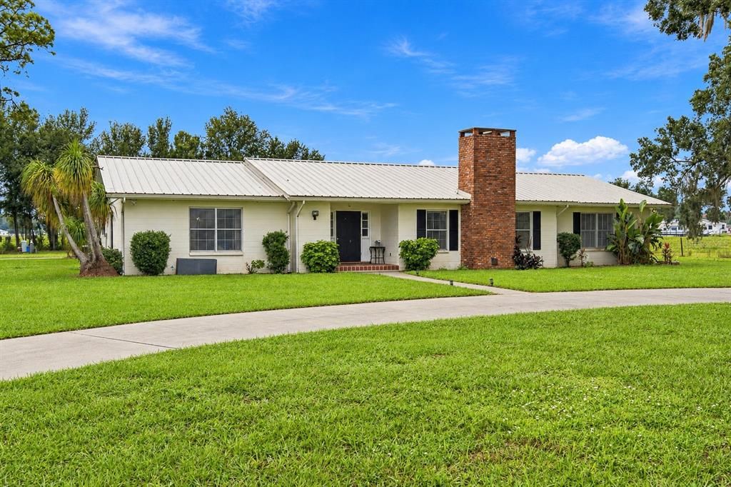 For Sale: $359,900 (3 beds, 2 baths, 3266 Square Feet)