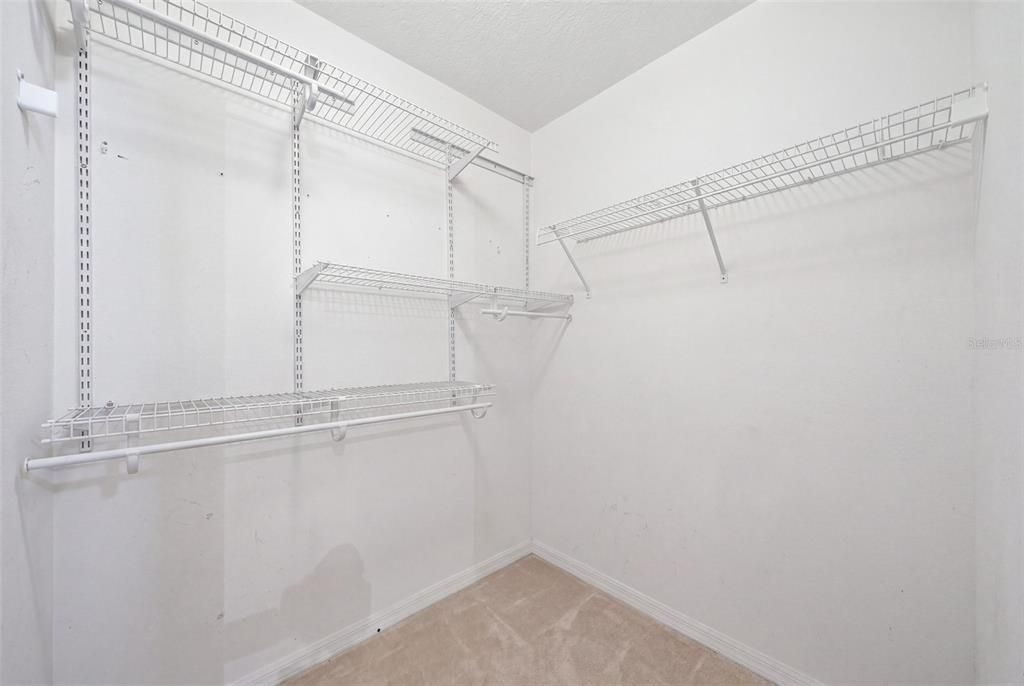 На продажу: $329,900 (4 спален, 2 ванн, 1438 Квадратных фут)