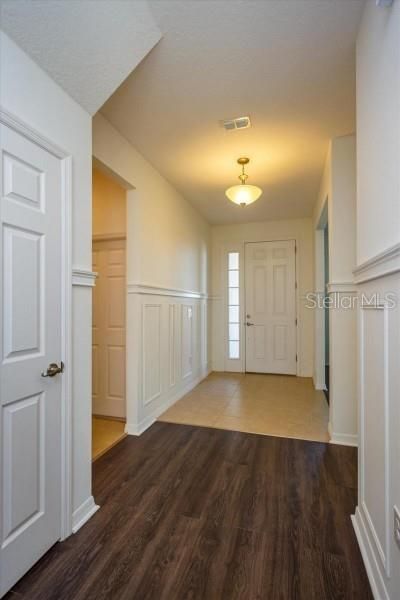 For Rent: $3,000 (5 beds, 3 baths, 3106 Square Feet)