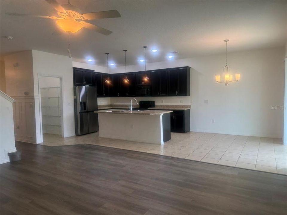 For Rent: $3,000 (5 beds, 3 baths, 3106 Square Feet)