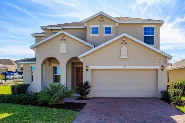 For Rent: $3,000 (5 beds, 3 baths, 3106 Square Feet)