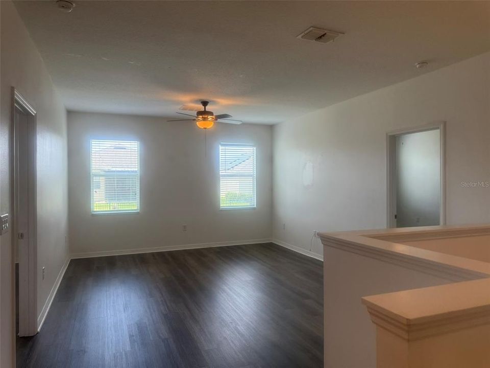 For Rent: $3,000 (5 beds, 3 baths, 3106 Square Feet)