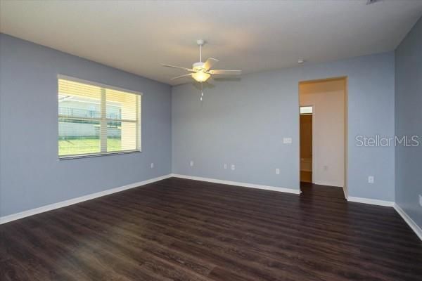 For Rent: $3,000 (5 beds, 3 baths, 3106 Square Feet)