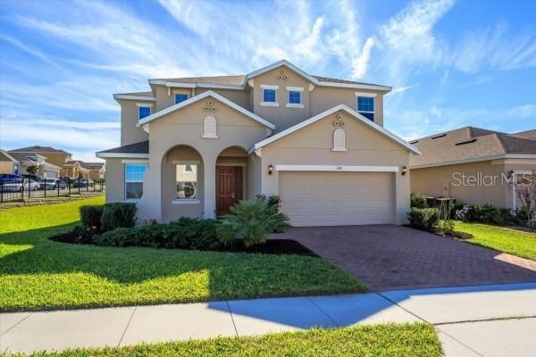 For Rent: $3,000 (5 beds, 3 baths, 3106 Square Feet)