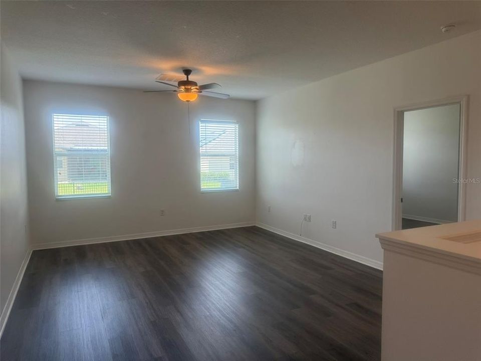 For Rent: $3,000 (5 beds, 3 baths, 3106 Square Feet)