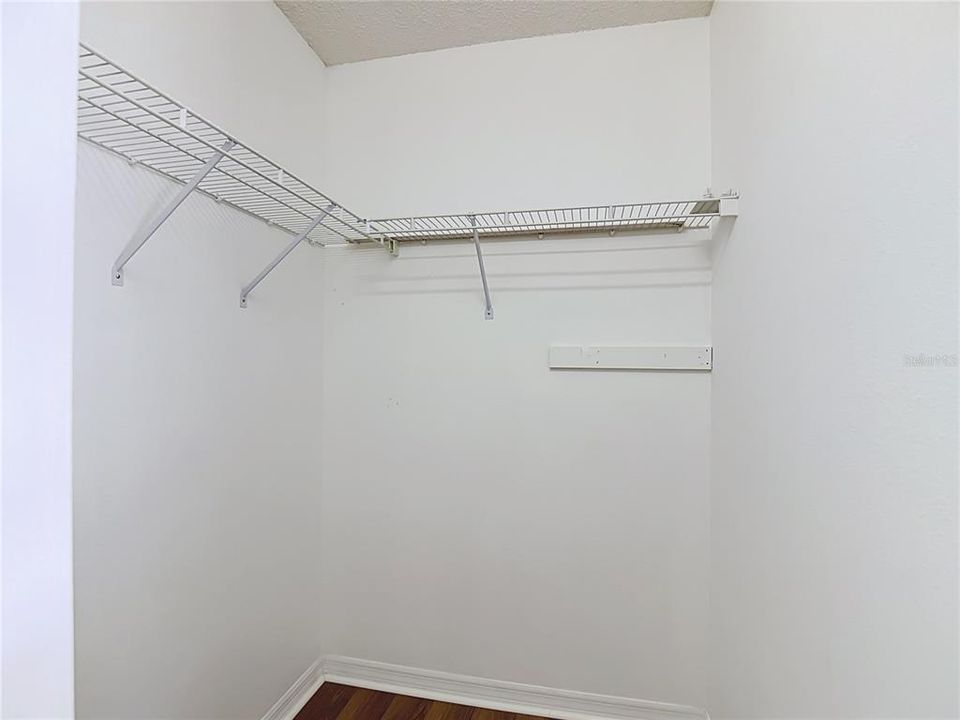 En Venta: $395,000 (4 camas, 3 baños, 2268 Pies cuadrados)