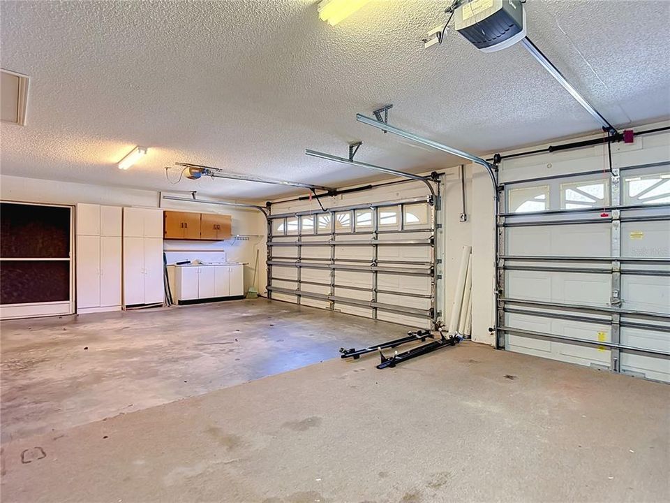 En Venta: $395,000 (4 camas, 3 baños, 2268 Pies cuadrados)