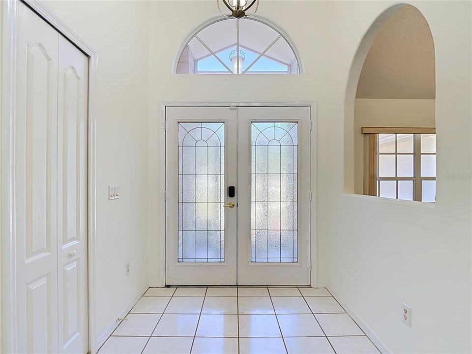 En Venta: $395,000 (4 camas, 3 baños, 2268 Pies cuadrados)