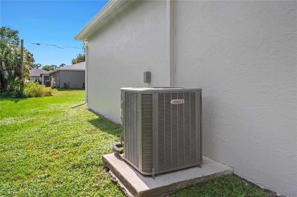 For Sale: $329,500 (3 beds, 2 baths, 2020 Square Feet)