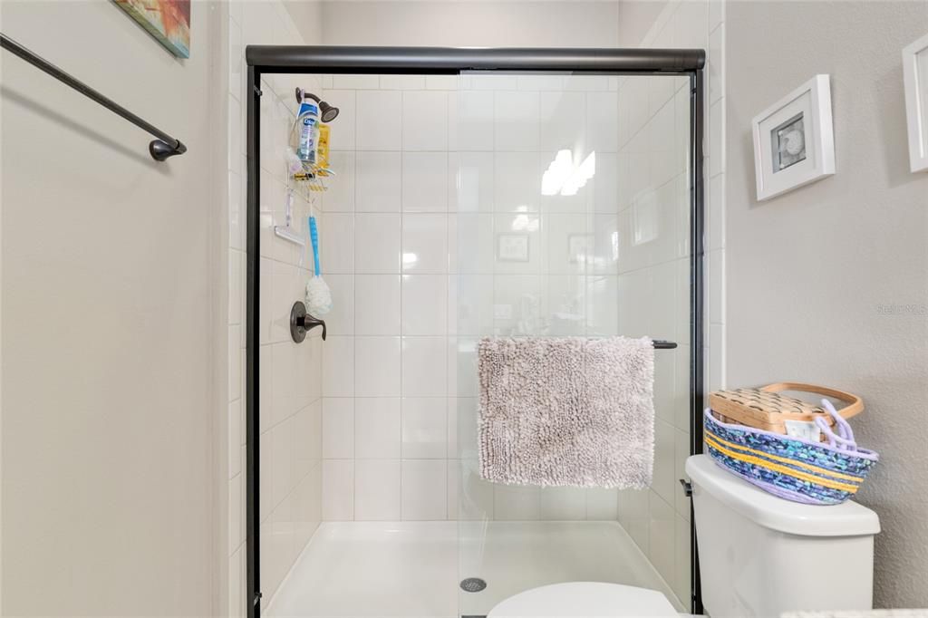 En Venta: $545,000 (3 camas, 3 baños, 2360 Pies cuadrados)