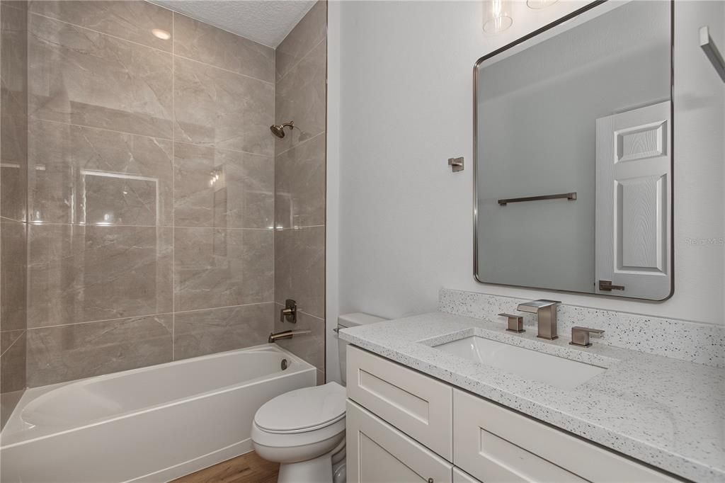 For Sale: $253,900 (3 beds, 2 baths, 1427 Square Feet)