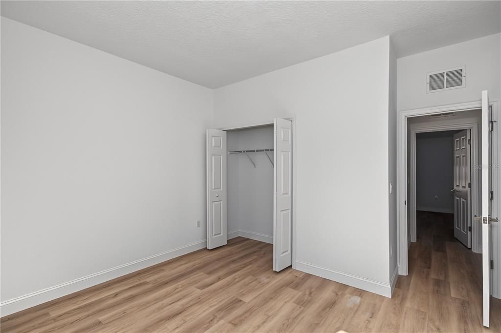 For Sale: $253,900 (3 beds, 2 baths, 1427 Square Feet)